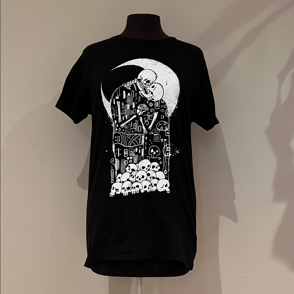 Threadless black skeleton love tee